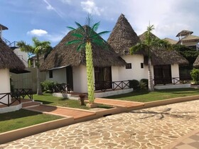 Safari Hotel And Villas