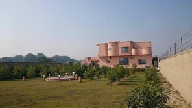 Arabian Lodges