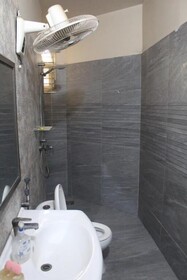 Hotel State Residency