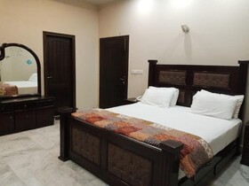 Hotel State Residency