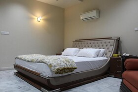 Hotel State Residency