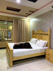 Bright Star Hotel And Restaurant