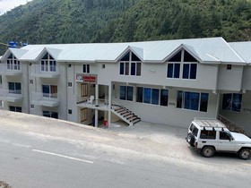 Cedar Vista Hotel