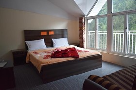 Cedar Vista Hotel