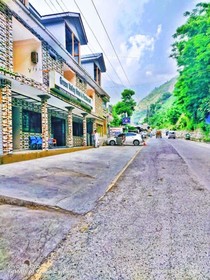Green Valley Hotel & Restaurant