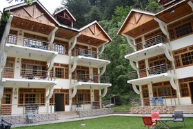 Heaven Rose Hotel & Restaurant New
