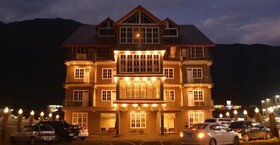 Magnum Hotel And Restaurant