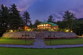 Pine Park Glade Resort Shogran