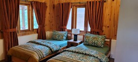 Pine Park Glade Resort Shogran