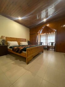 PinePark Lake Luxury Resort Naran