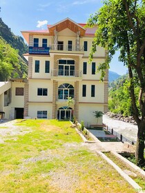 River Nights Hotel And Restaurant