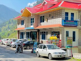 River Nights Hotel And Restaurant