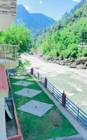 River Nights Hotel And Restaurant