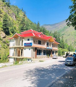 River Nights Hotel And Restaurant