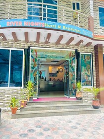River Nights Hotel And Restaurant
