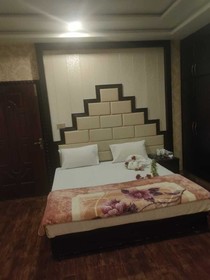 The Grand Hotel & Restaurant