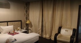 The Grand Hotel & Restaurant