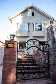 Sarah's Lodge