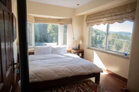 Sarah's Lodge