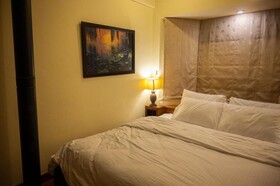 Sarah's Lodge
