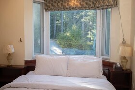 Sarah's Lodge