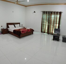 Alhamra Hotel