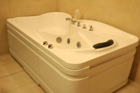 Garvaish Luxury Hotel