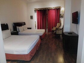 Hotel Gate Way