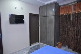 Royal Suites Hotel