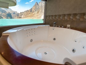 Luxus Hunza Attabad Lake Resort