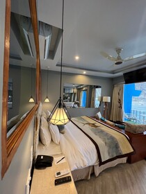 Luxus Hunza Attabad Lake Resort