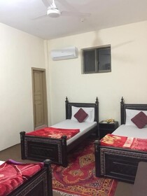 Yasin Holiday Hotel