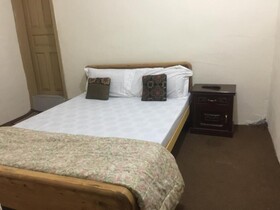 Yasin Holiday Hotel