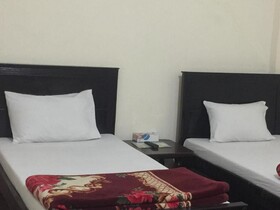 Yasin Holiday Hotel