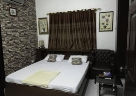 Autobahn Guest house