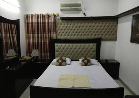 Autobahn Guest house