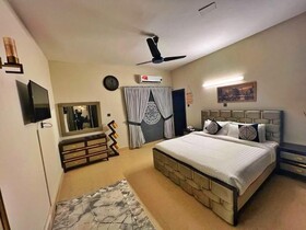 Capital Lodges