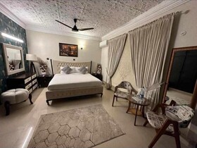 Capital Lodges