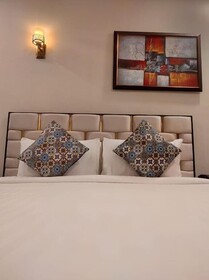 Capital Lodges