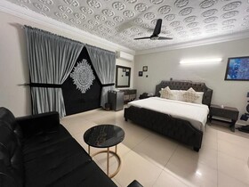 Capital Lodges