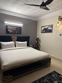 Capital Lodges