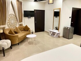 Capital Lodges