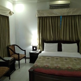 Elite Lodge Guest House