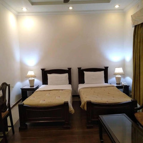 Elite Lodge Guest House