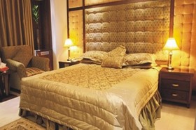 Envoy Continental Hotel