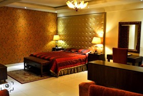 Envoy Continental Hotel