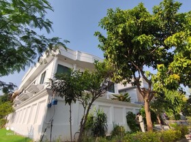 Imperial lodges