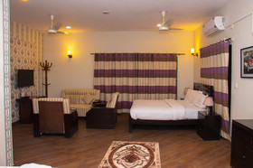 Livin Hub Guest House