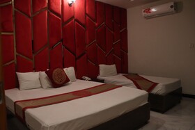 Manat Hotel