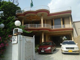Paramount Guest House